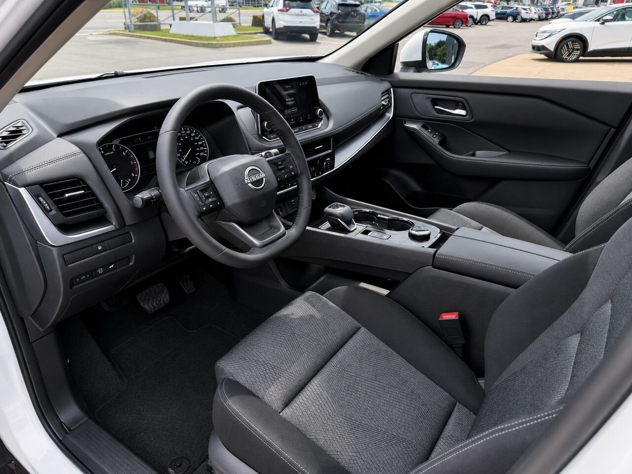 2026 NISSAN Rogue ROGUE SV TOIT OUVRANT Everest White Tricoat Pearl Châteauguay - photo #9