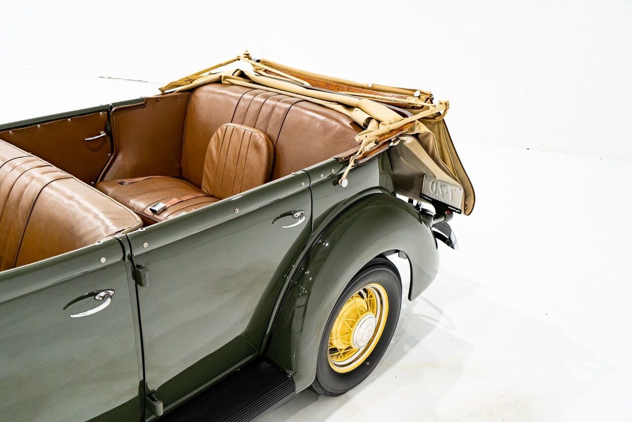 1936 Ford Model 48 Phaeton PRIX EN USD | Beautifully presented in original condition Green Montreal - photo #44