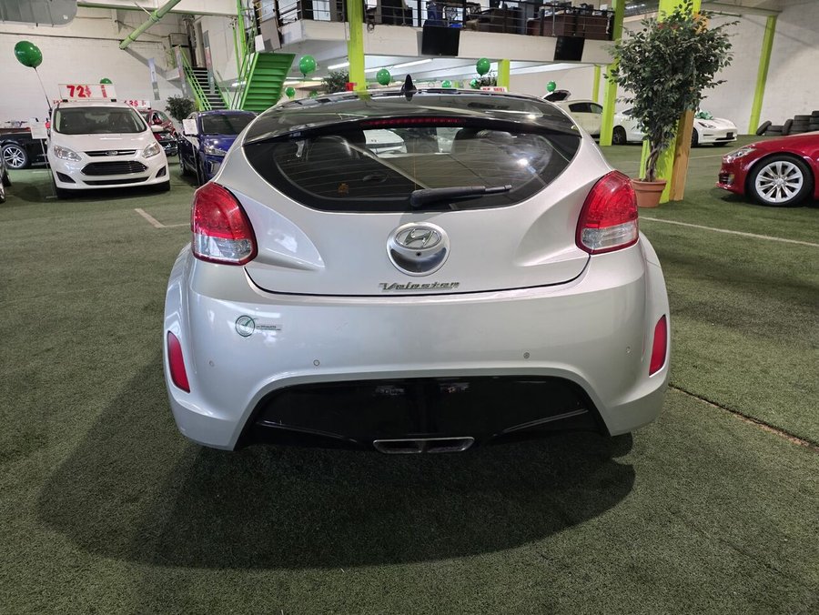 2016 Hyundai Veloster 2016 Silver