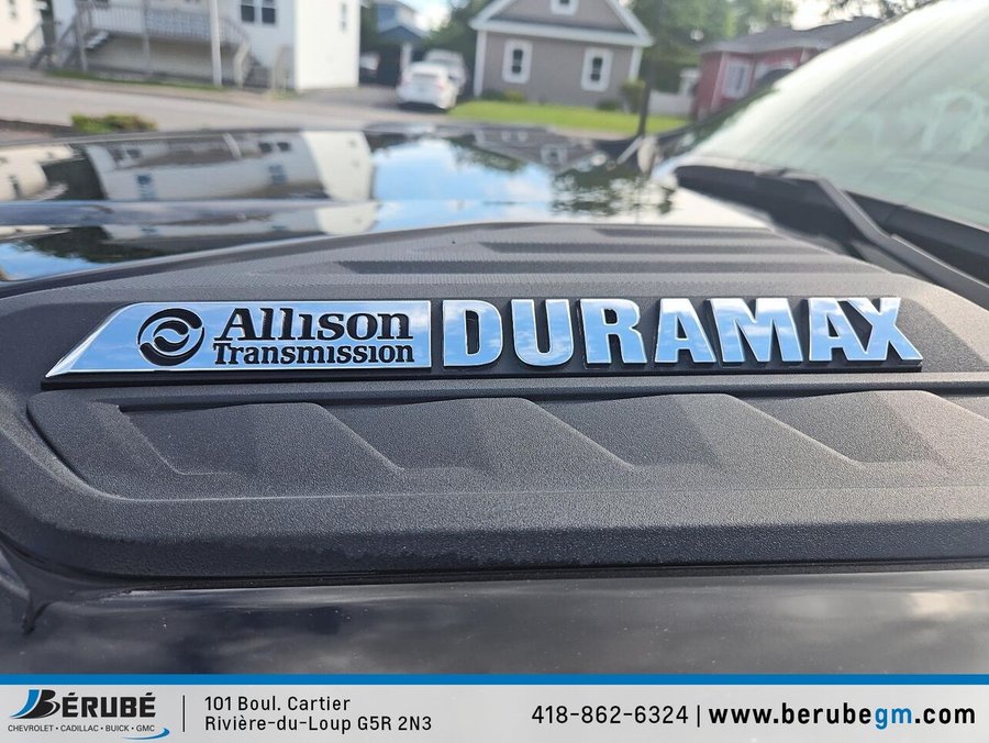 CHEVROLET SILVERADO 2500 CAISSE STANDARD DE 6 PIED 2024 2024 Noir