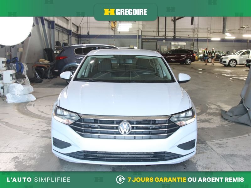 2019 Volkswagen Jetta White Laval - photo #1