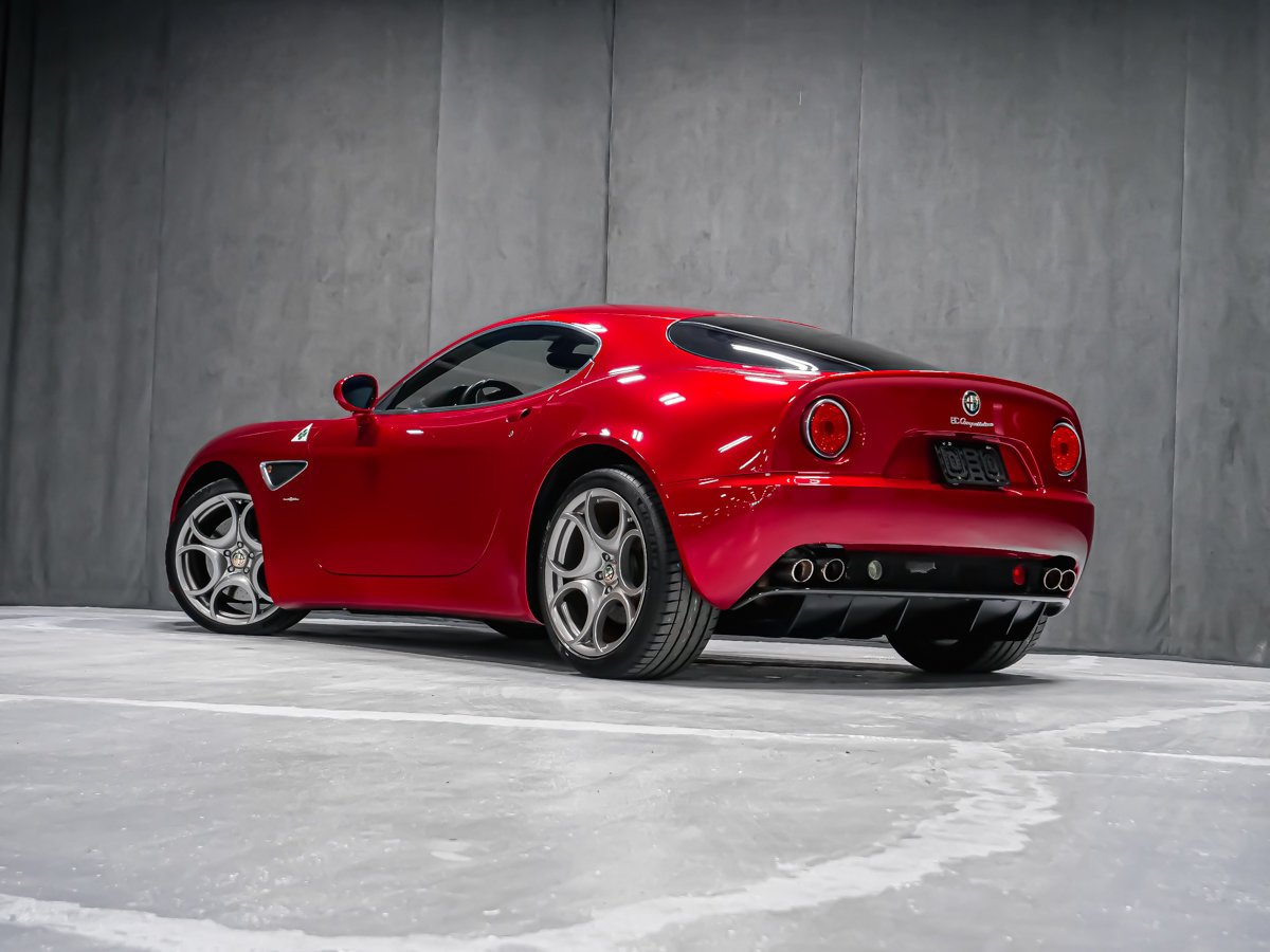 Alfa Romeo 8C Competizione 2008 Rouge Montréal - photo #5