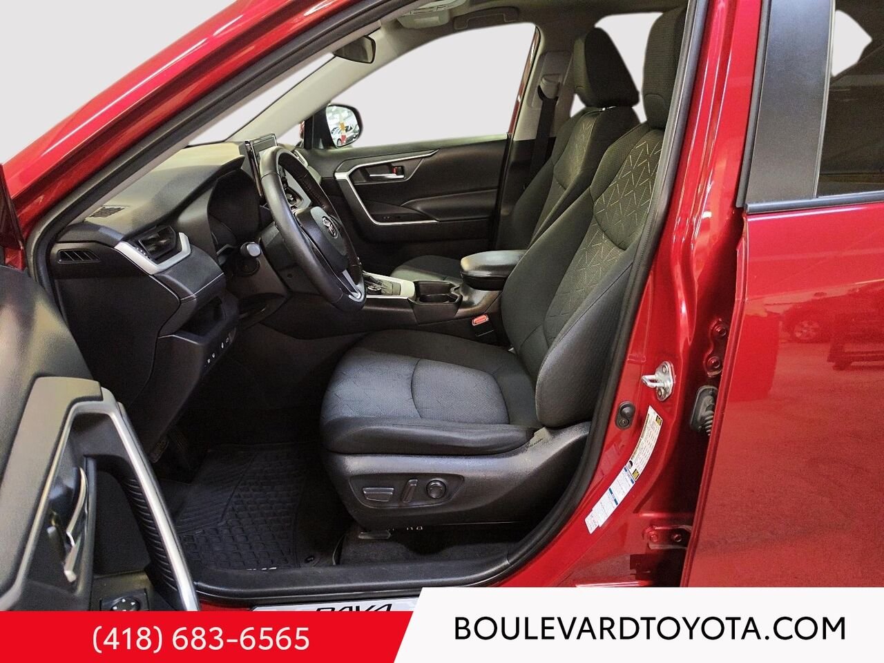 Toyota RAV4 98232A-52 | HYBRIDE XLE, AWD 2021 Rouge Québec - photo #8