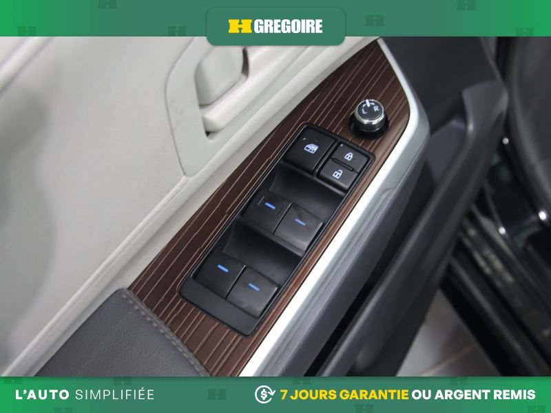 Toyota Sienna 2023 Noir Saint-Eustache - photo #18