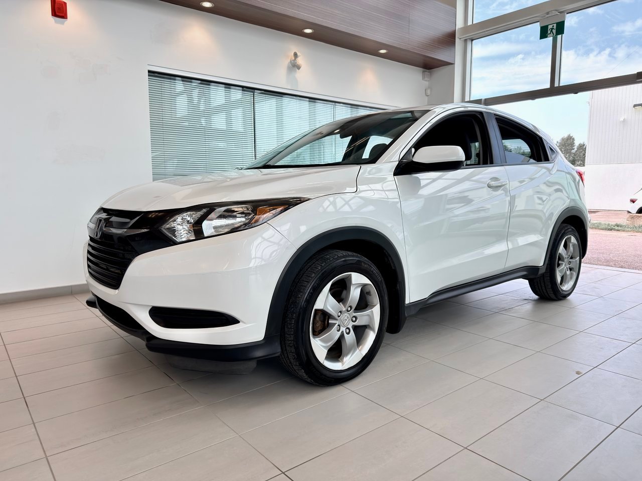2016 Honda HR-V Notre-Dame-des-Prairies - photo #2