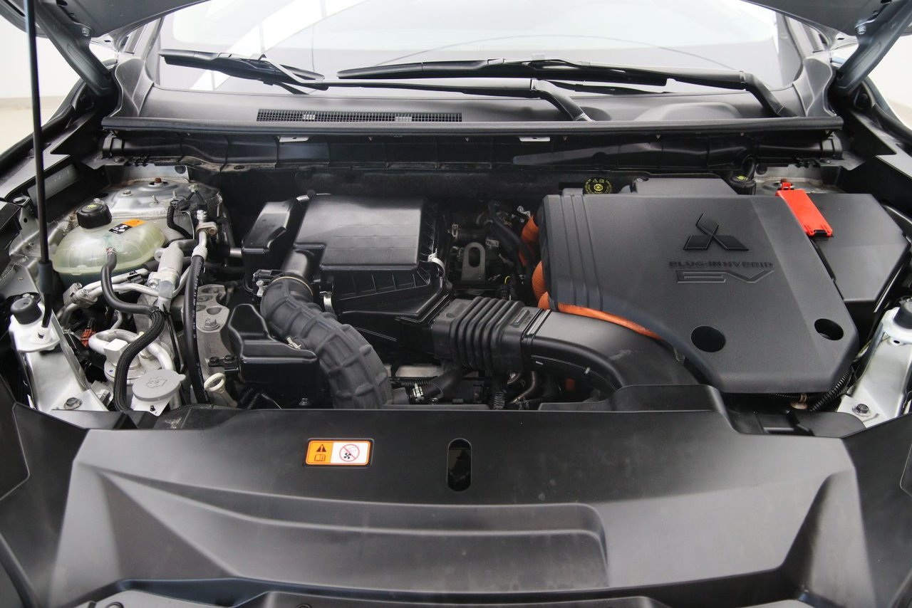 Mitsubishi Outlander PHEV NIV JA4T5VA95RZ626512 2024 Argent Baie-Comeau - photo #16