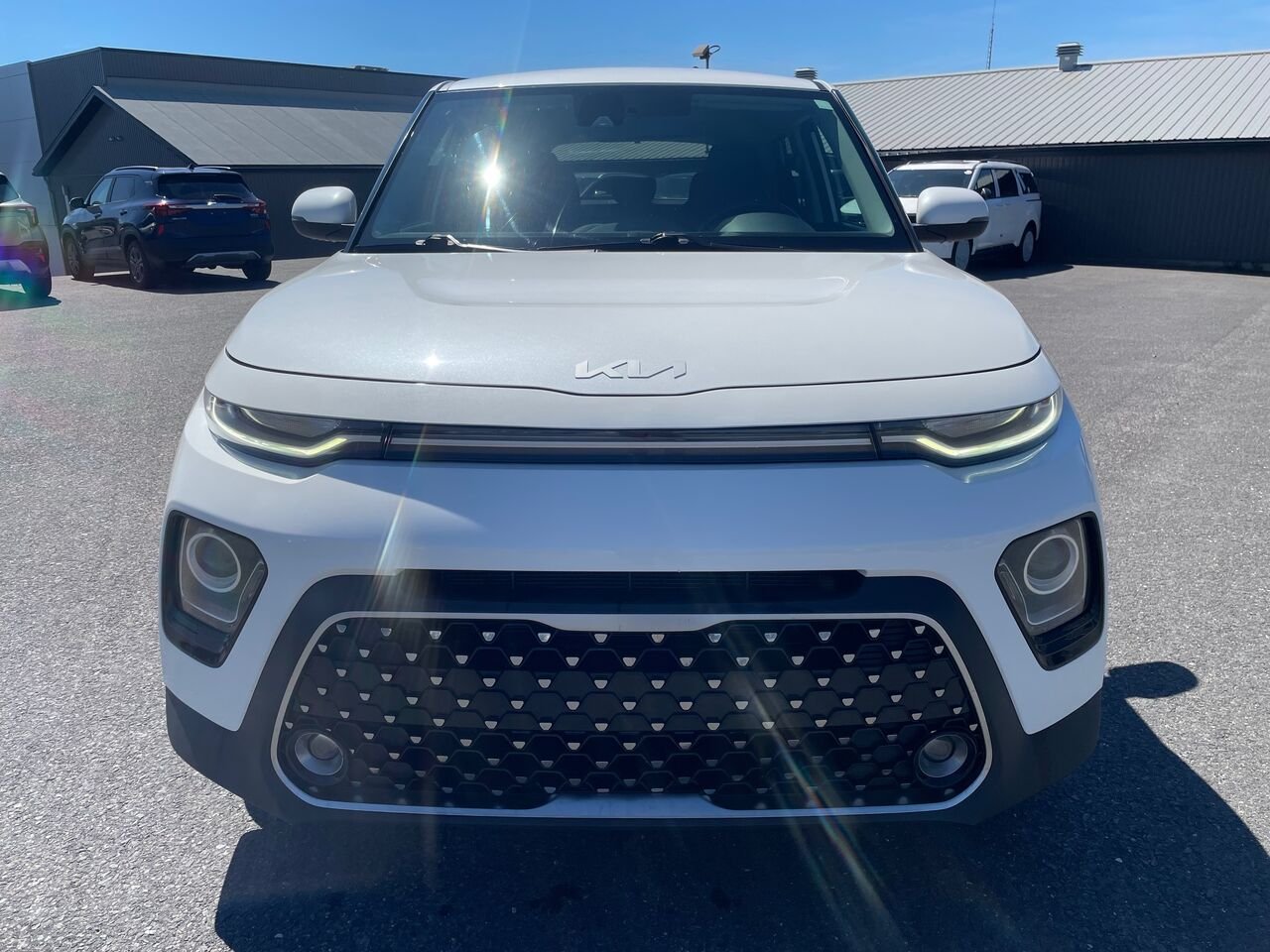 2022 Kia Soul White Lac Mégantic - photo #1