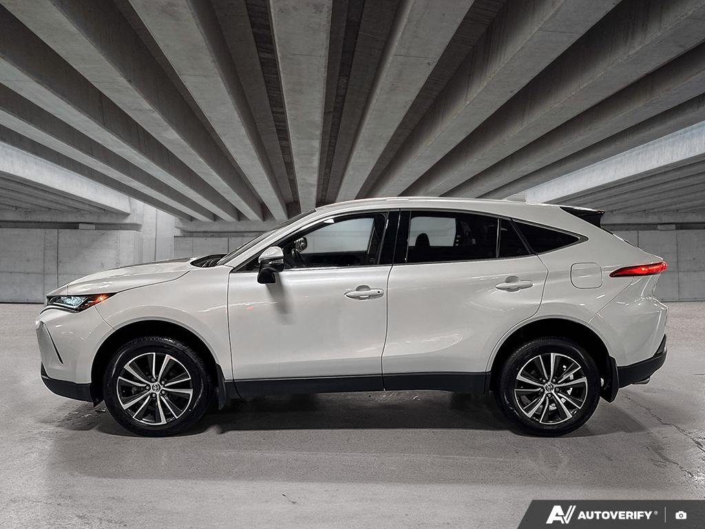 2023 Toyota Venza 2602013A | LE White Edmonton - photo #2