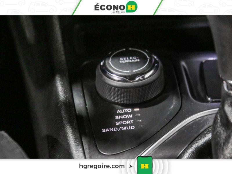 Jeep Cherokee 2019 Blanc Laval - photo #22