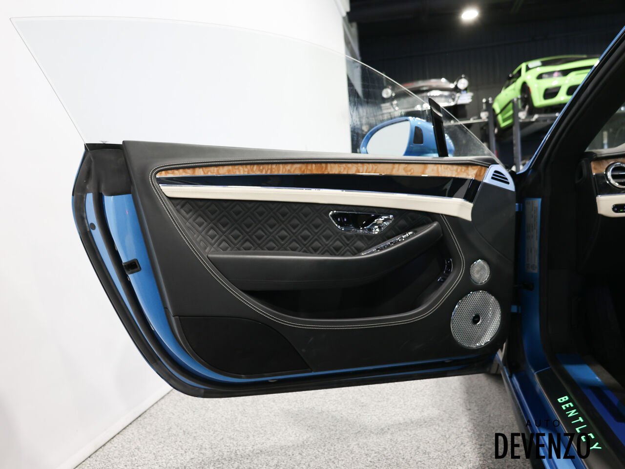 Bentley Continental 2023 Bleu Saint-Eustache - photo #9