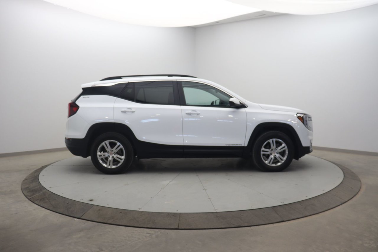 GMC Terrain NIV 3GKALTEG2RL370096 2024 Blanc Baie-Comeau - photo #2