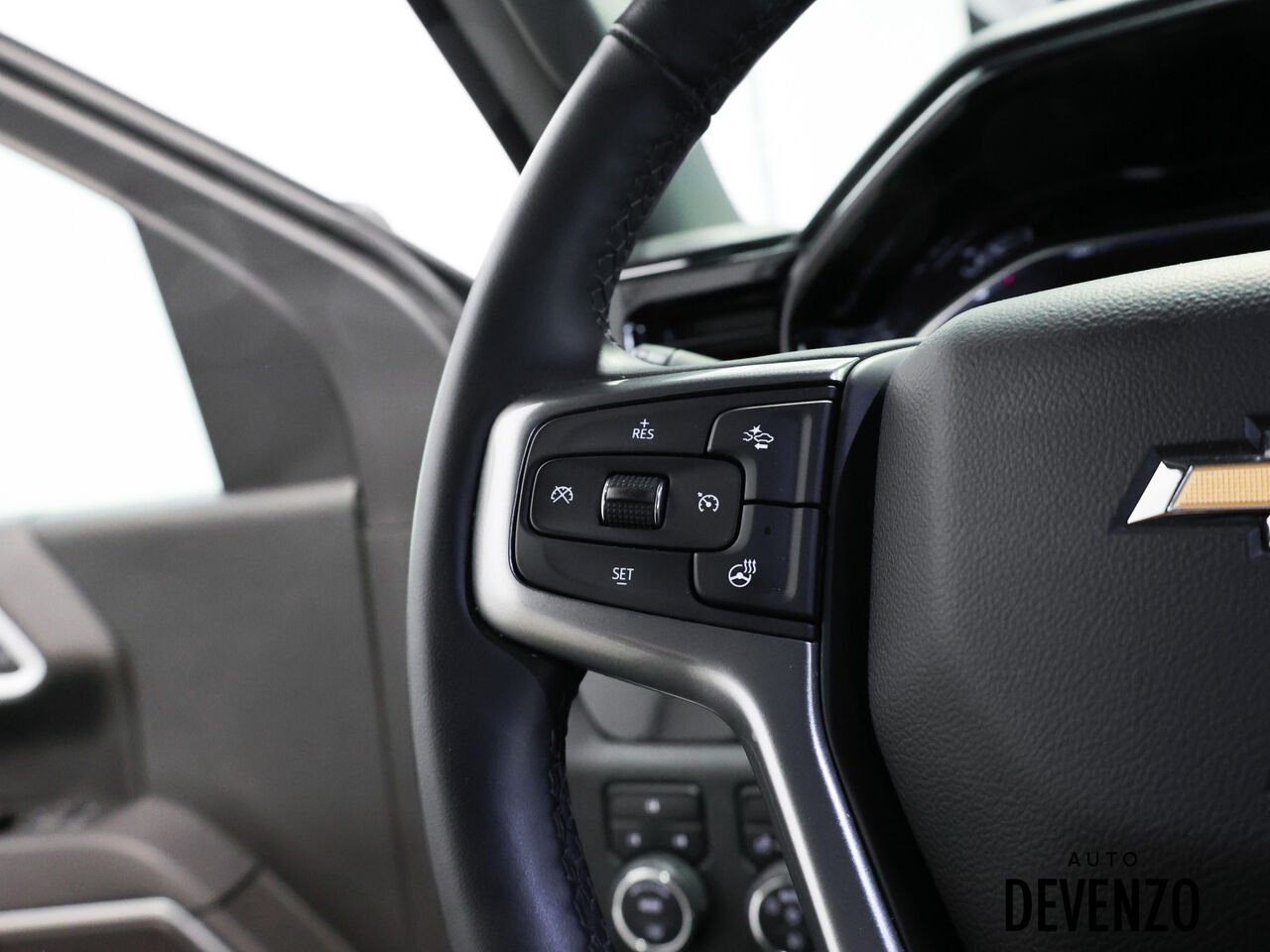 2025 Chevrolet Silverado 2500HD White Saint-Eustache - photo #17