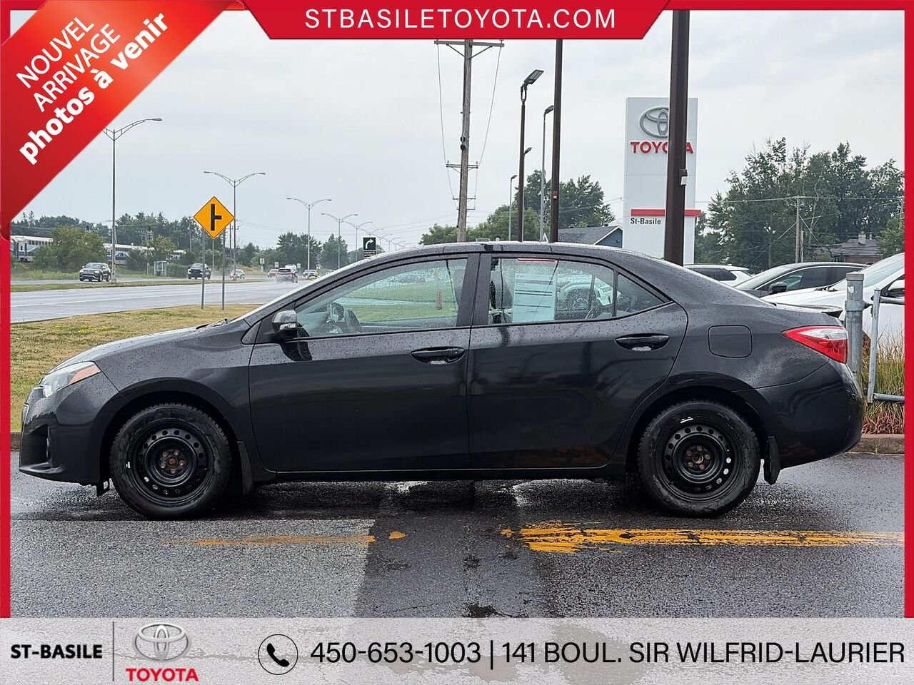 TOYOTA COROLLA 2016 Noir Saint-Basile-le-Grand - photo #1