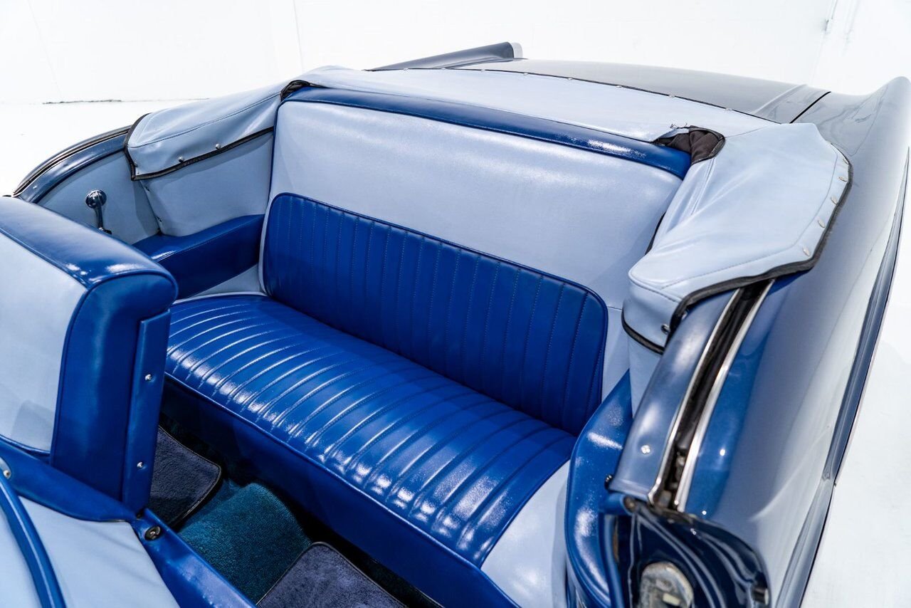 Buick Special 364/300HP NailHead 1 of only 2,056 | PRICE IN USD 1957 Bleu Montréal - photo #7