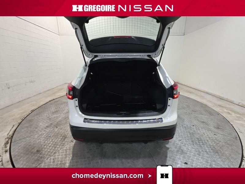 Nissan Qashqai 2023 Blanc Laval - photo #26