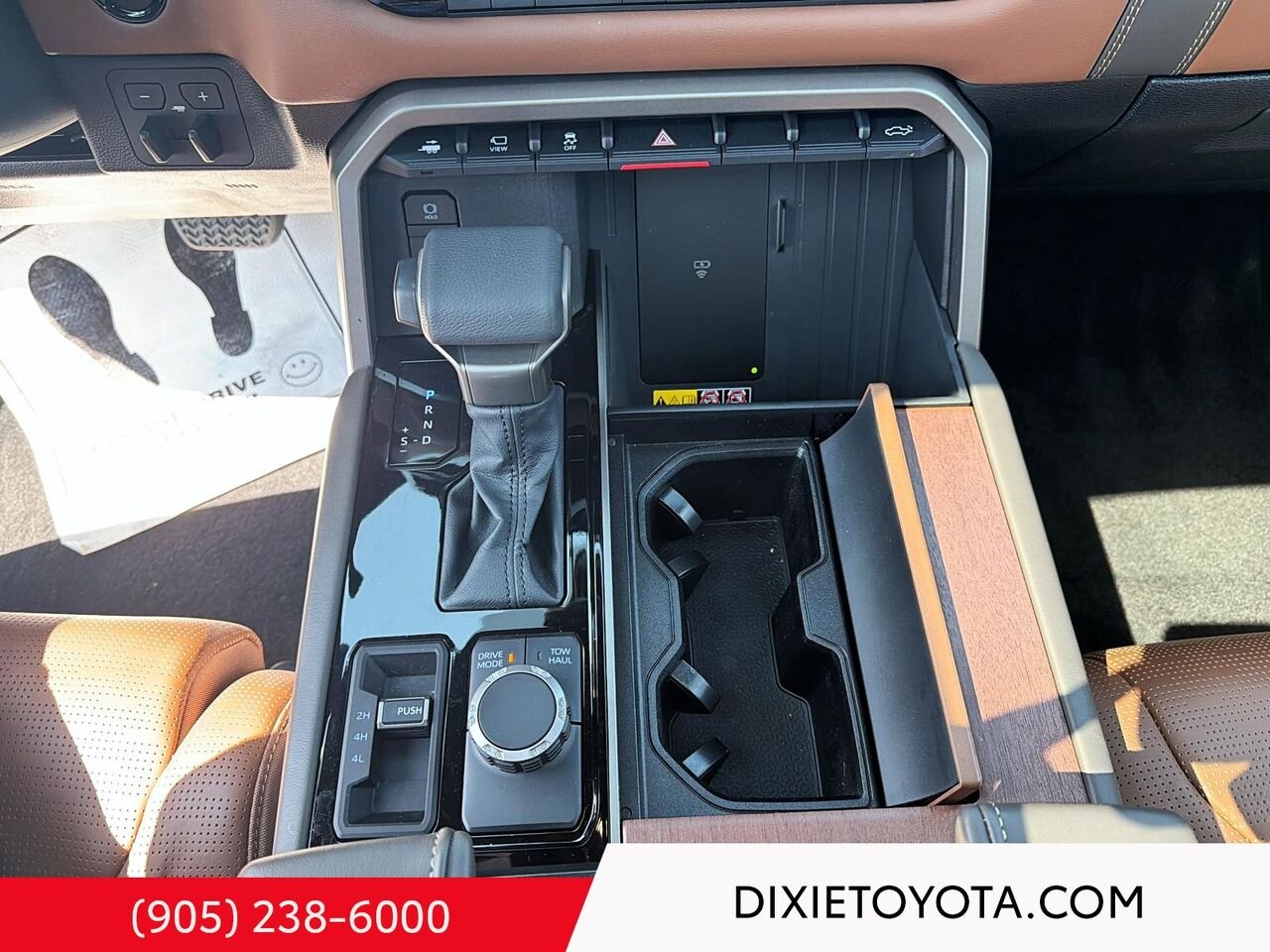 2026 Toyota TUNDRA HYBRID PLATNIUM 1794 EDITION 4WD / CLEAN CARFAX / HEATED AND VENTIALTED SEATS / ALLOY WHEELS / CARPLAY AND ANDROID AUTO White Mississauga - photo #17