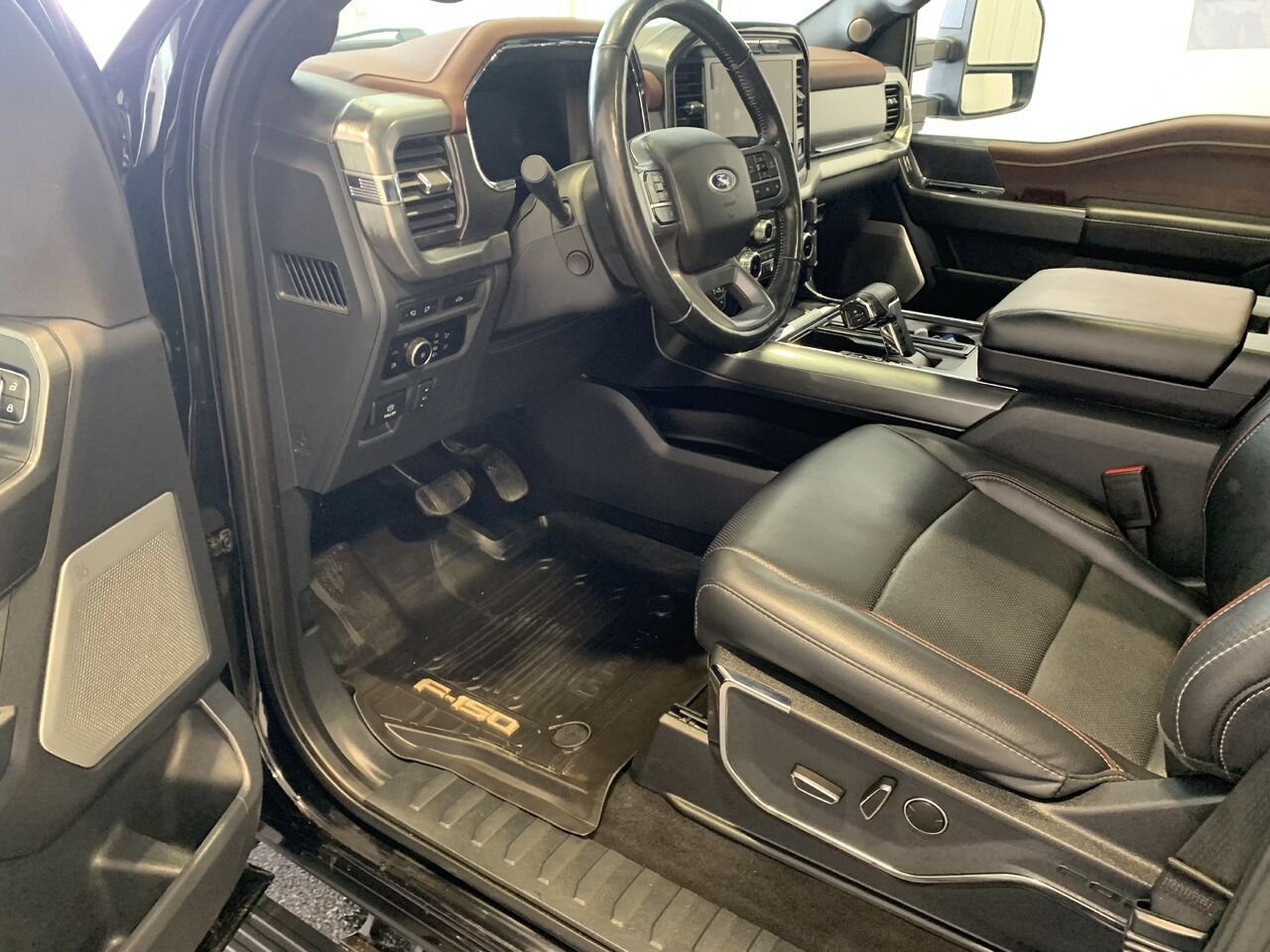 Ford F-150 SUPERCREW LARIAT 2023 Noir Saint-Eustache - photo #35