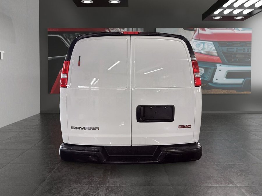2024 GMC Savana Cargo Van 2024 Summit White
