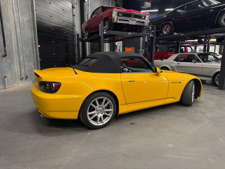 2004 Honda S2000 2004 Yellow