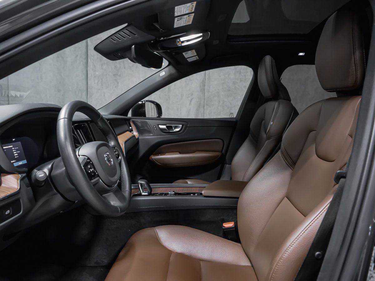 2024 Volvo XC60 B5 PLUS DARK CLIMATE Grey Montreal - photo #11