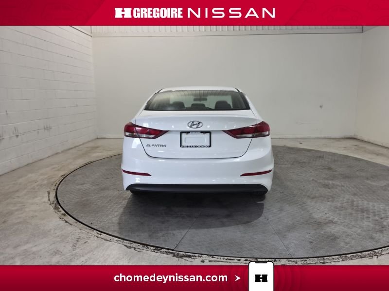Hyundai Elantra 2017 Blanc Blainville - photo #7