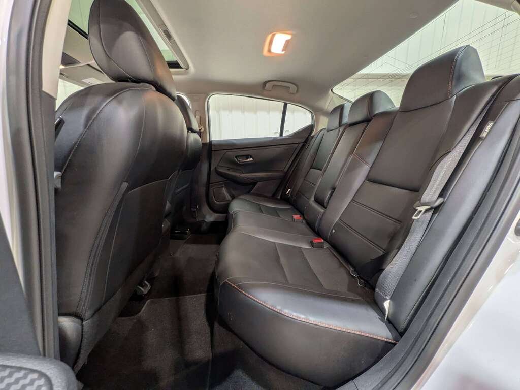 2024 Nissan Sentra SR Manual White Val-David - photo #10