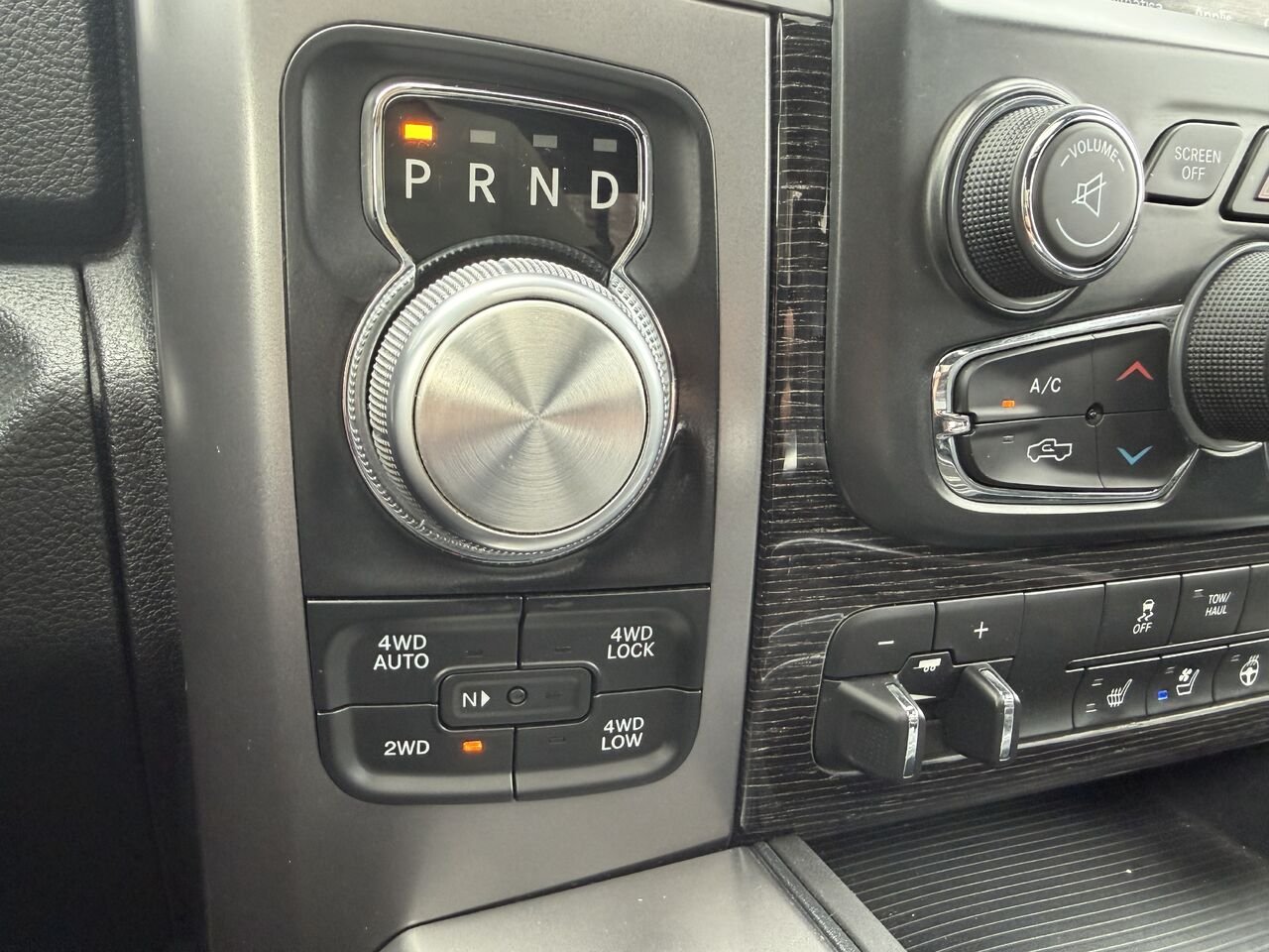 2018 Ram 1500 *DIESEL* LIMITED CREW CAB White Laval - photo #30