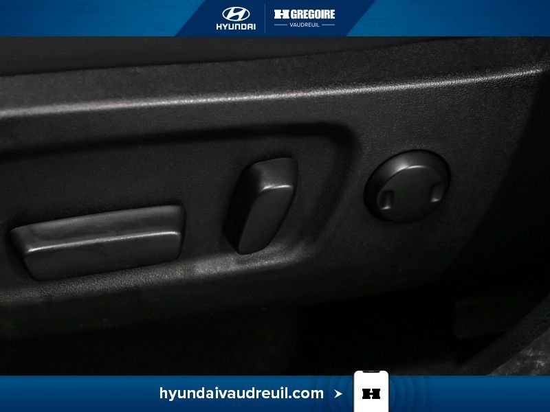Toyota Highlander YW142 | XLE l AWD - CUIR - MAGS - TOIT - NAV - BLUETOOTH - 2016 Noir Laval - photo #18