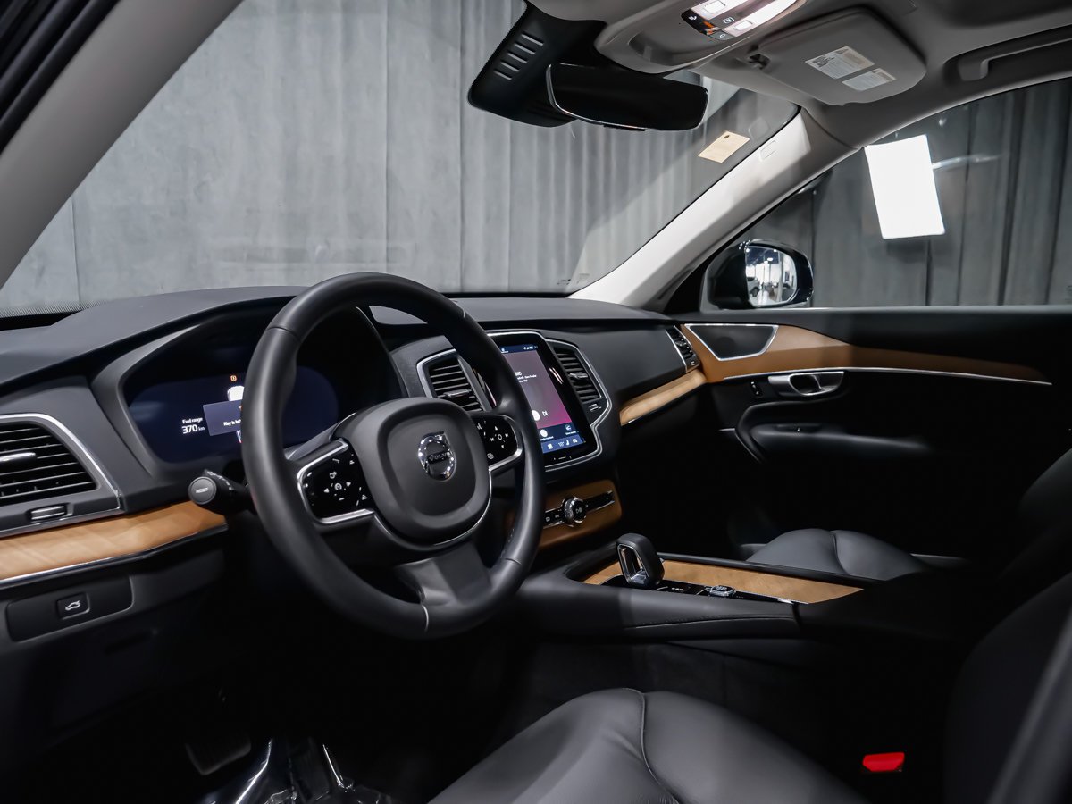 2024 Volvo XC90 B5 CORE BRIGHT CLIMATE Black Montreal - photo #5
