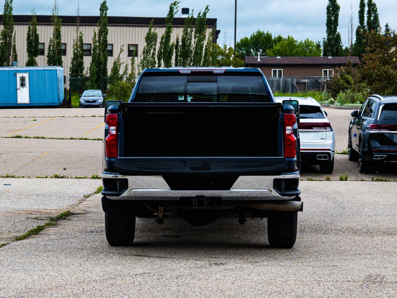 2020 Chevrolet Silverado 3500HD 4WD Crew Cab 159 LT Blue Sherwood Park - photo #14