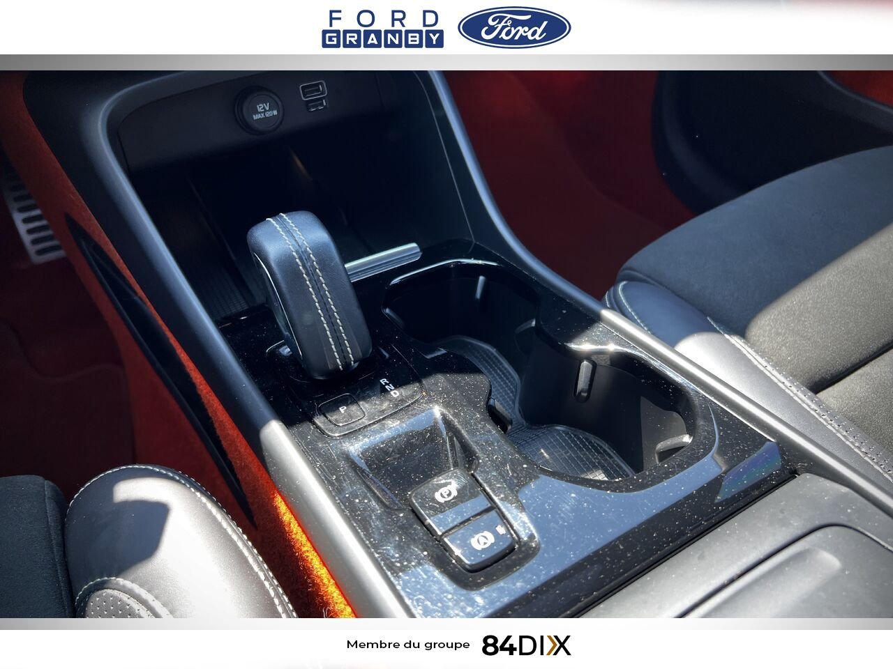 2021 Volvo XC40 Black Granby - photo #21