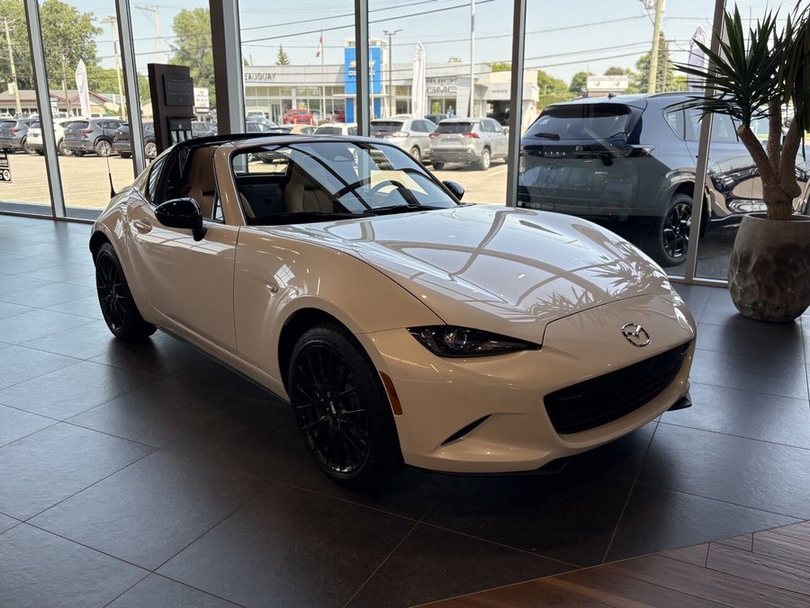 2026 MAZDA MX-5 RF 2026 Snowflake White Pearl