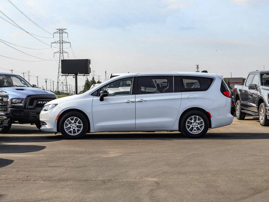 2024 Chrysler Grand Caravan 2024 White