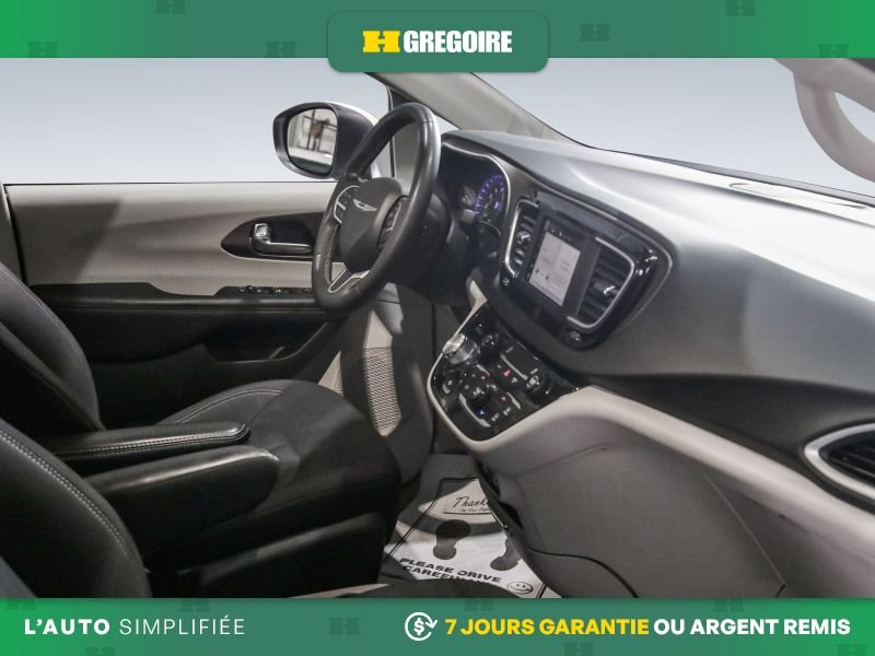 2023 Chrysler Grand Caravan White Laval - photo #29