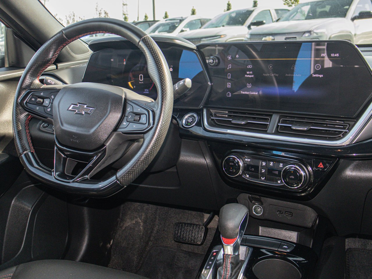 2025 Chevrolet Trax FWD 4dr 2RS Red Sherwood Park - photo #28