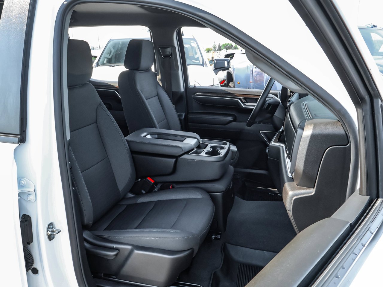 2024 Chevrolet Silverado 1500 4WD Crew Cab 147 LT White Sherwood Park - photo #14
