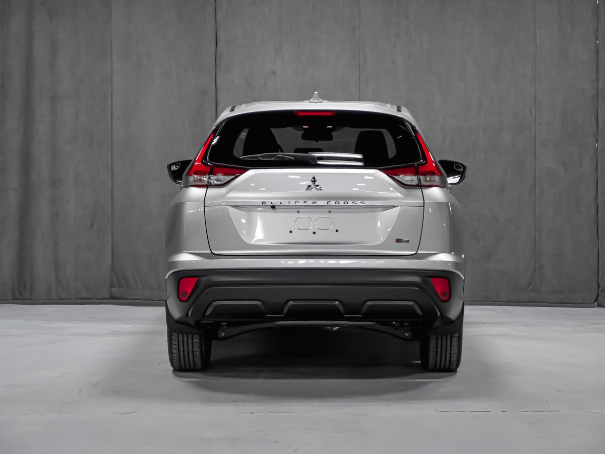 2026 Mitsubishi Eclipse Cross ES Titanium Grey Metallic Montreal - photo #8