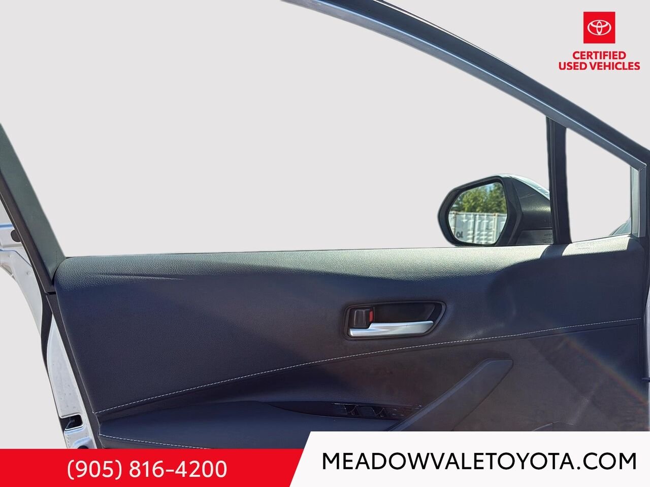 2023 Toyota Corolla Hatchback One owner, Low KM's, Alloy Wheels, Back up Camera Classic Silver Metallic Mississauga - photo #7
