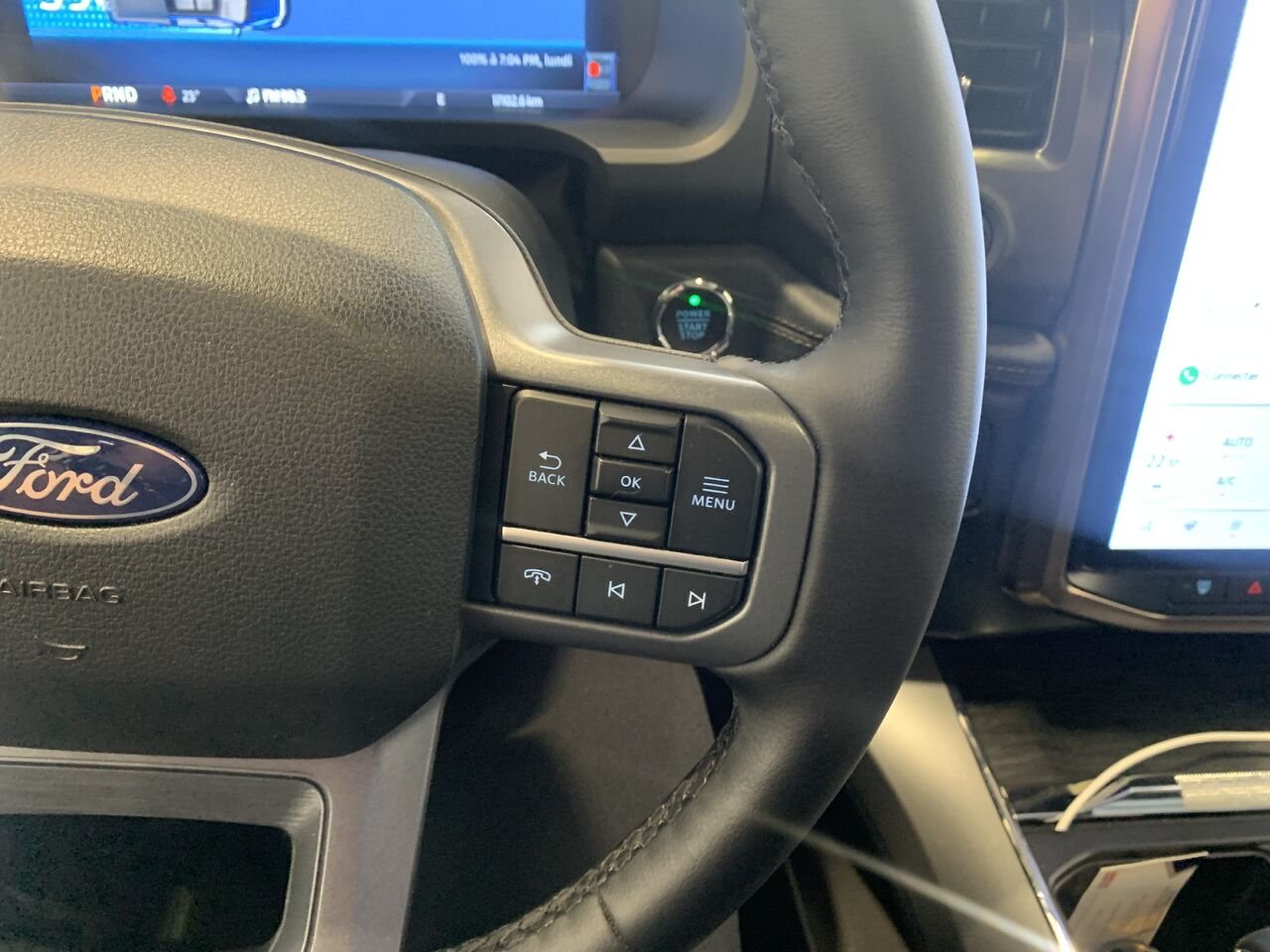 2025 Ford F-150 Lightning White Châteauguay - photo #33
