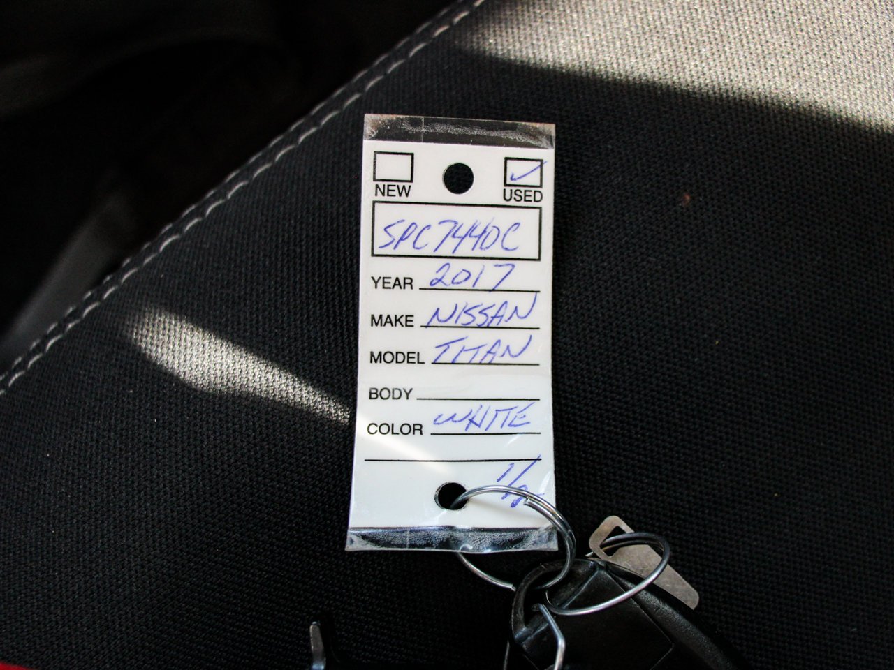2017 Nissan Titan 4WD Crew Cab SV White Sherwood Park - photo #30