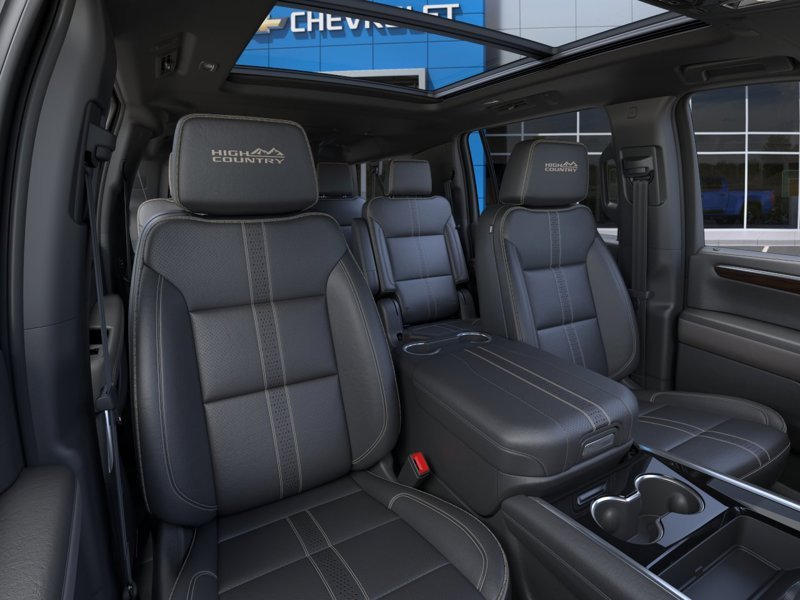 CHEVROLET Suburban High Country 4 portes 4RM 2026 BLANC POLAIRE, TRIPLE COUCHE Sherbrooke - photo #15