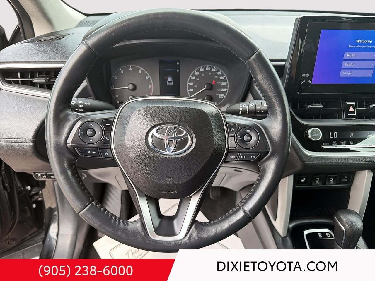 2024 Toyota Corolla Cross LE FWD / HEATED SEATS / TOYOTA SAFETY SENSE / BACK UP CAMERA / CARPLAY AND ANDROID AUTO Black Mississauga - photo #9