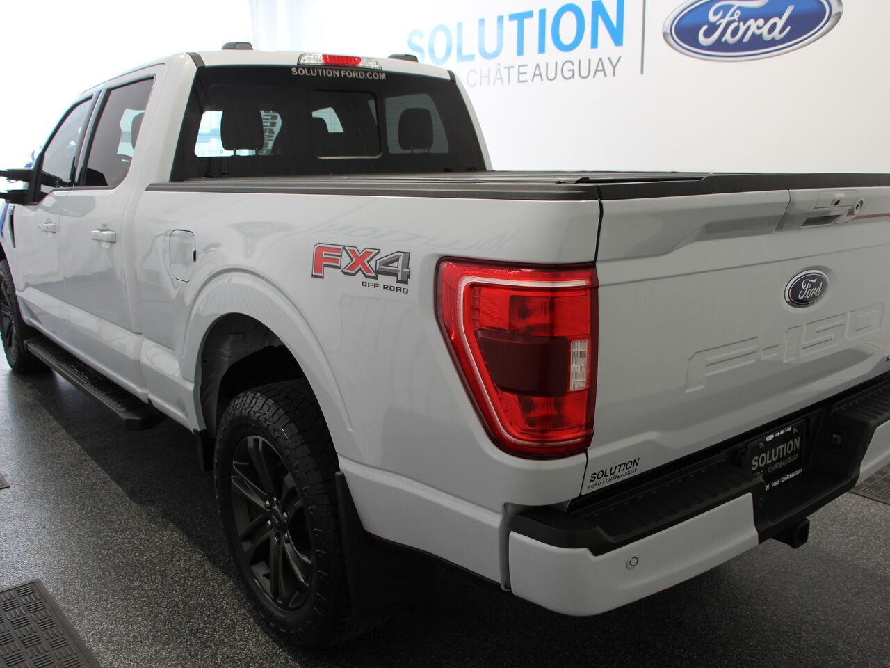 2022 Ford F-150 XLT cabine SuperCrew 4RM caisse de 6,5 pi White Châteauguay - photo #7