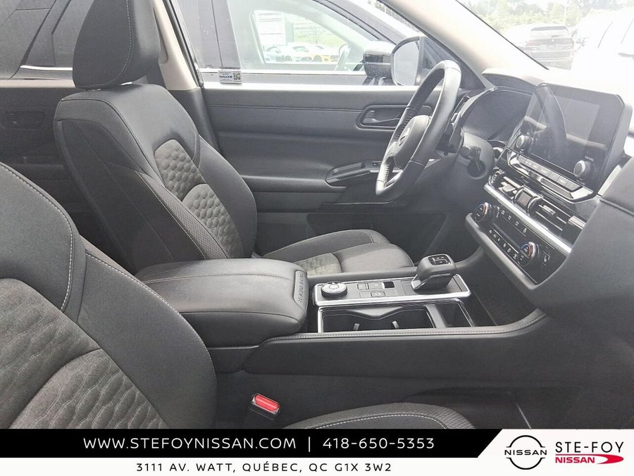 2024 Nissan Pathfinder SV 4RM 2024 Grey