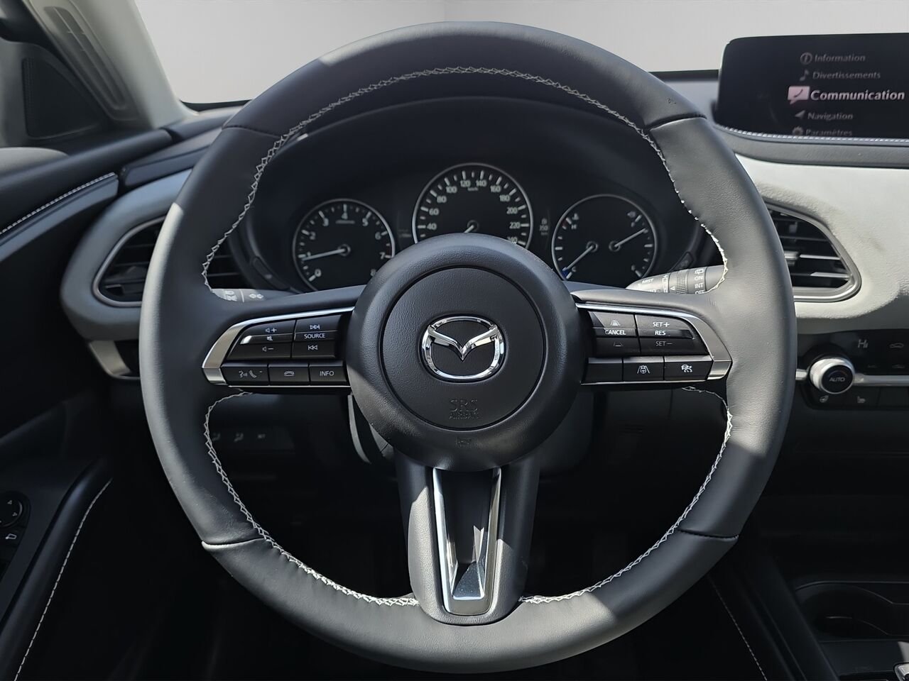 2026 Mazda CX-30 GS AWD 2.5 S Kuro AWD, Toit ouvrant, Sièges en similicuir, Barre de toit peintes. Deep Crystal Blue Mica Val-David - photo #8
