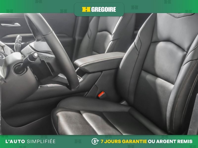 2023 Cadillac XT4 Grey Laval - photo #16