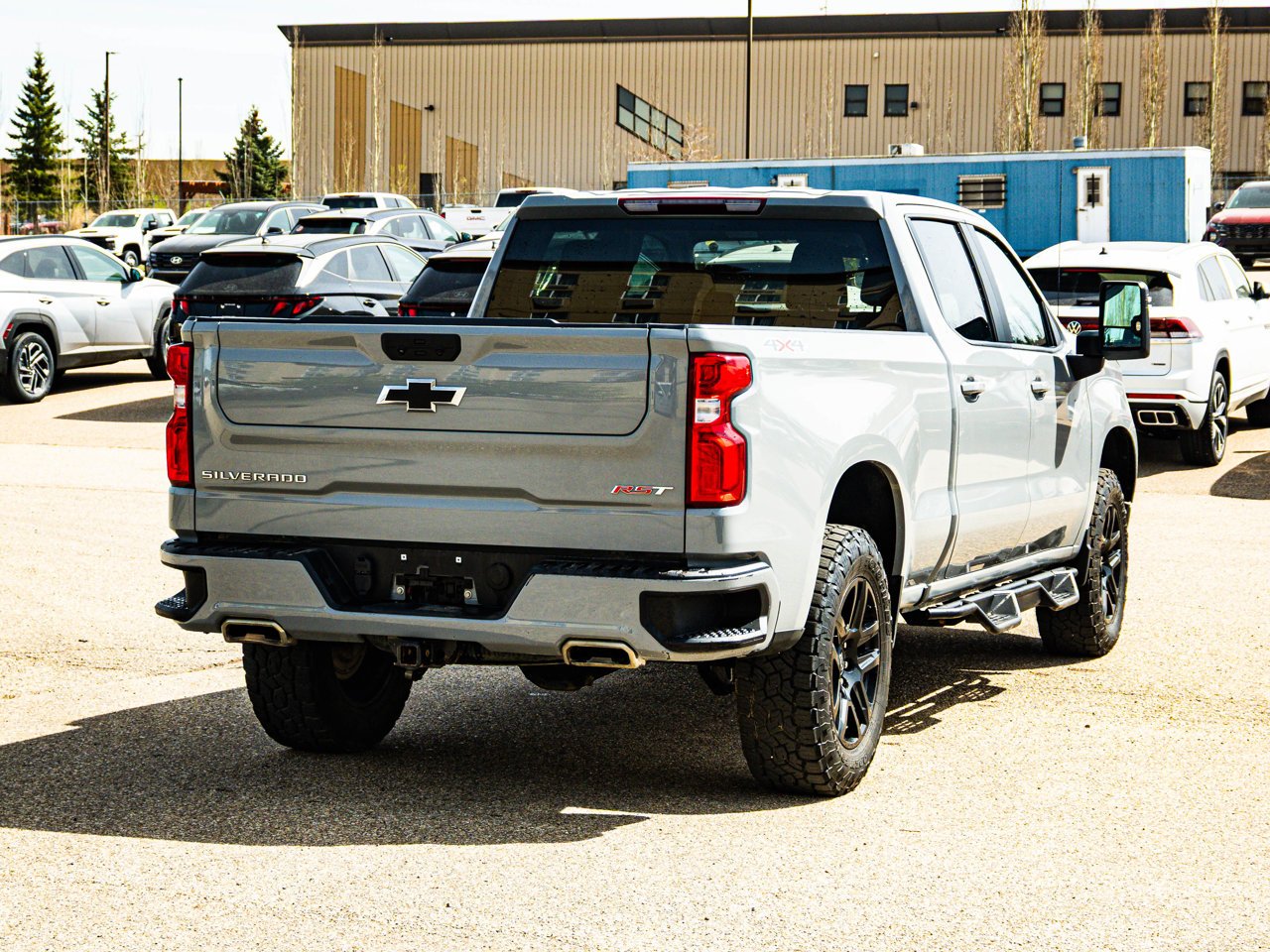 2024 Chevrolet Silverado 1500 4WD Crew Cab 147 RST Grey Sherwood Park - photo #12