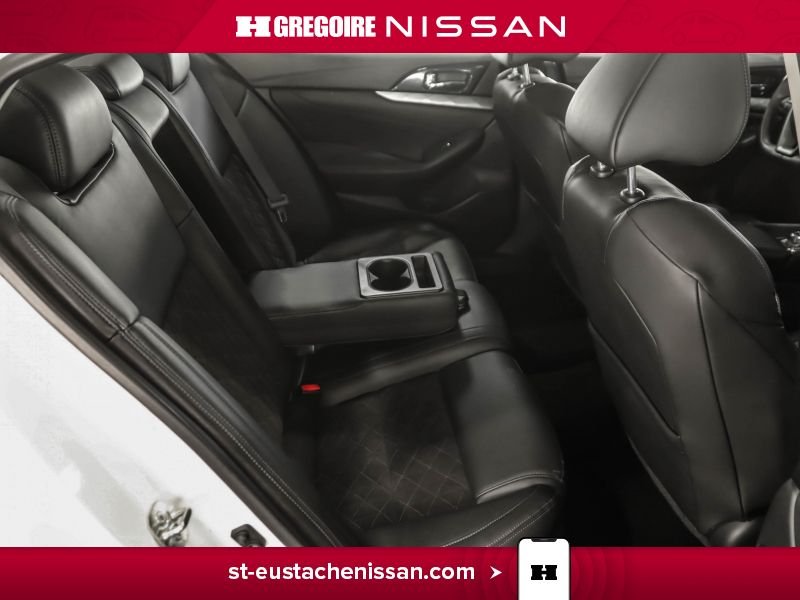 2017 Nissan Maxima White Laval - photo #32