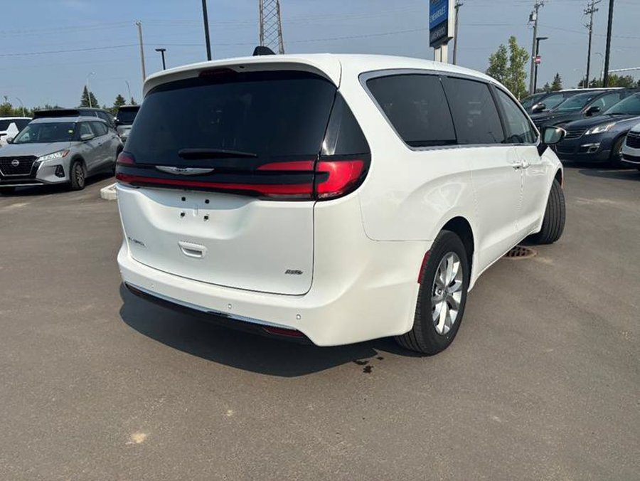 2023 Chrysler Pacifica 2023 White