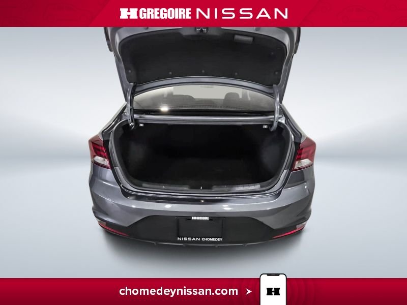 2019 Hyundai Elantra Grey Blainville - photo #24